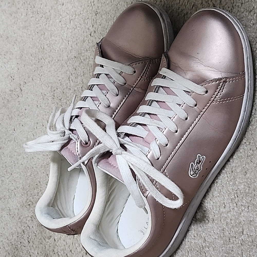 Lacoste Size 8 metallic pink tennis shoes